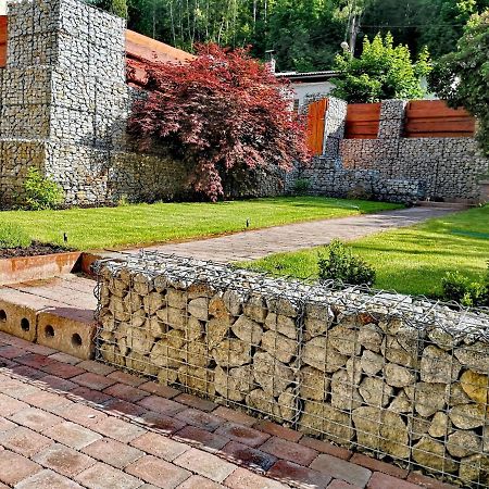 Villa Prazdninovy Dum Valdik Loket Esterno foto
