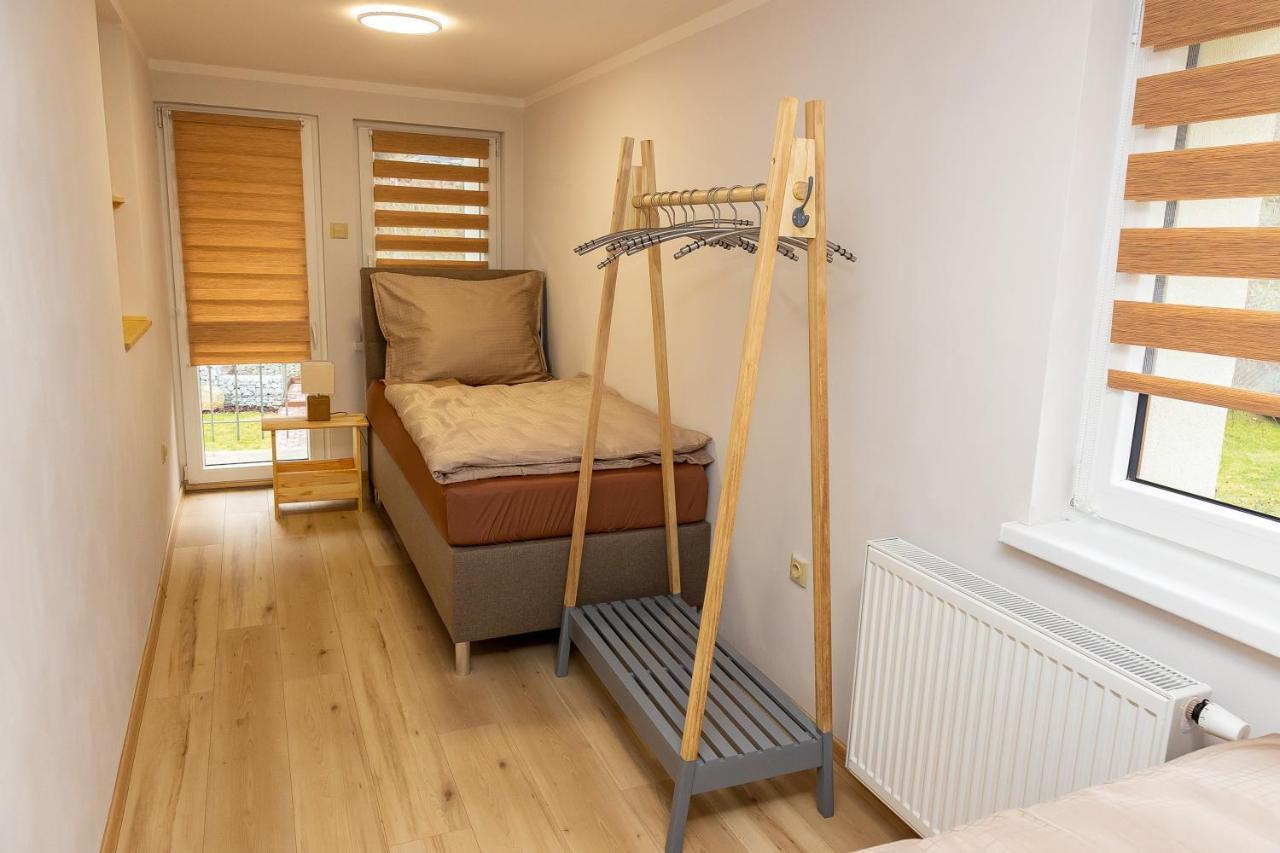 Villa Prazdninovy Dum Valdik Loket Esterno foto
