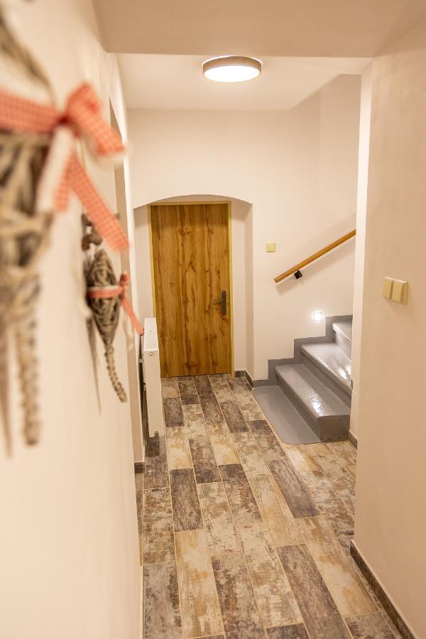 Villa Prazdninovy Dum Valdik Loket Esterno foto