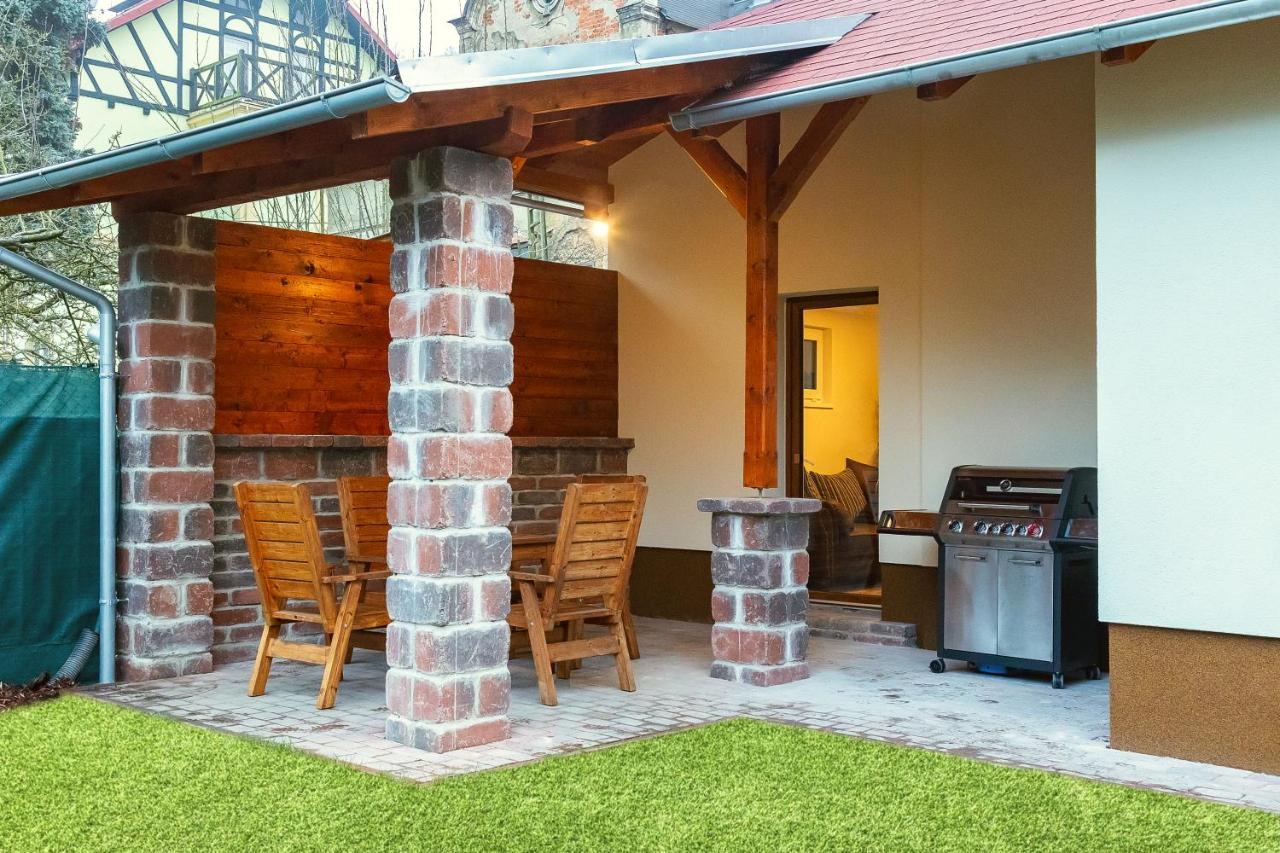 Villa Prazdninovy Dum Valdik Loket Esterno foto