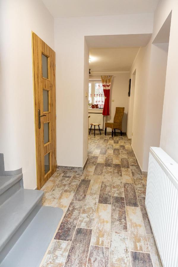 Villa Prazdninovy Dum Valdik Loket Esterno foto