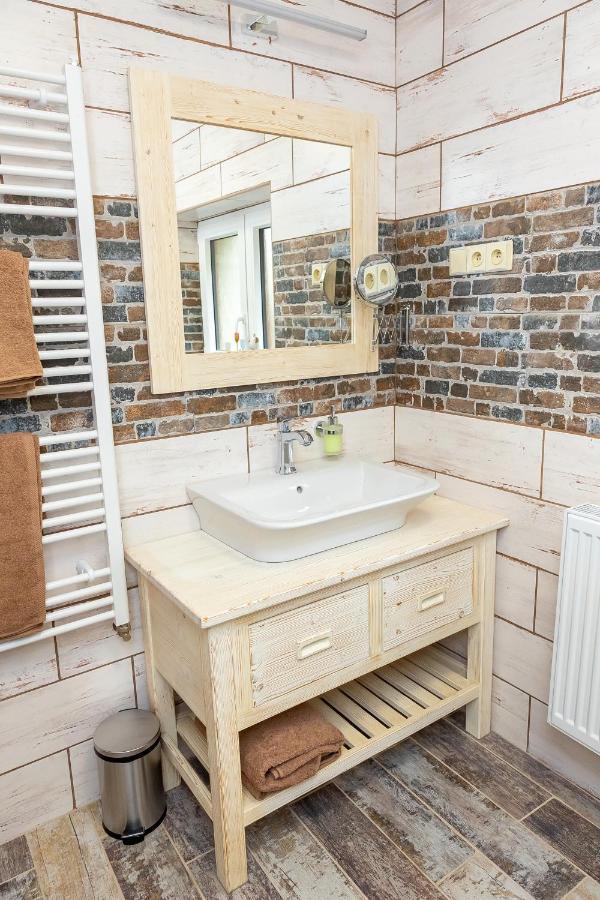Villa Prazdninovy Dum Valdik Loket Esterno foto