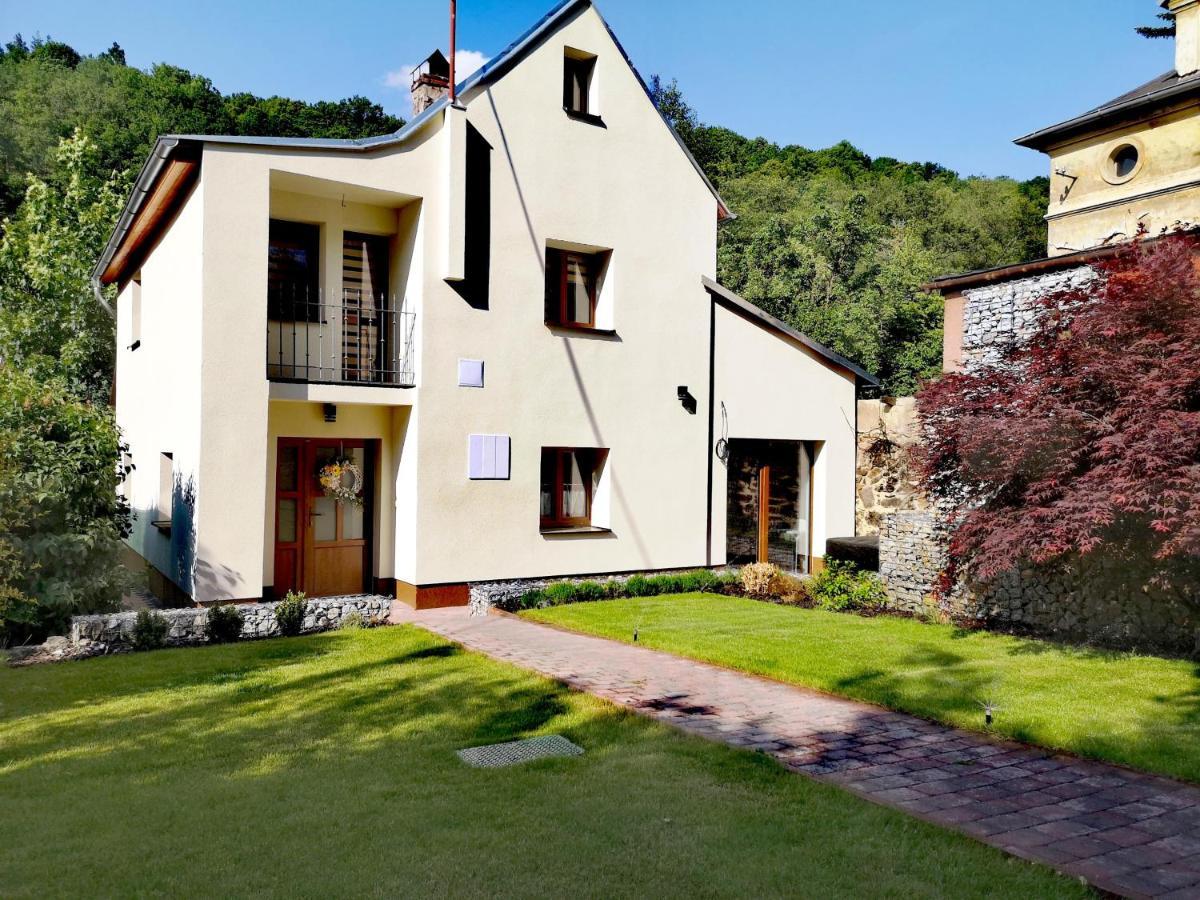 Villa Prazdninovy Dum Valdik Loket Esterno foto